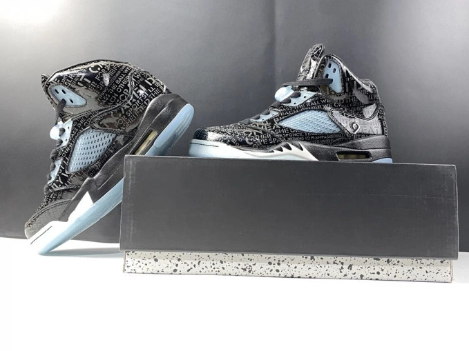 633068-010 Doernbecher AIR Retro 5 Jordan 0807